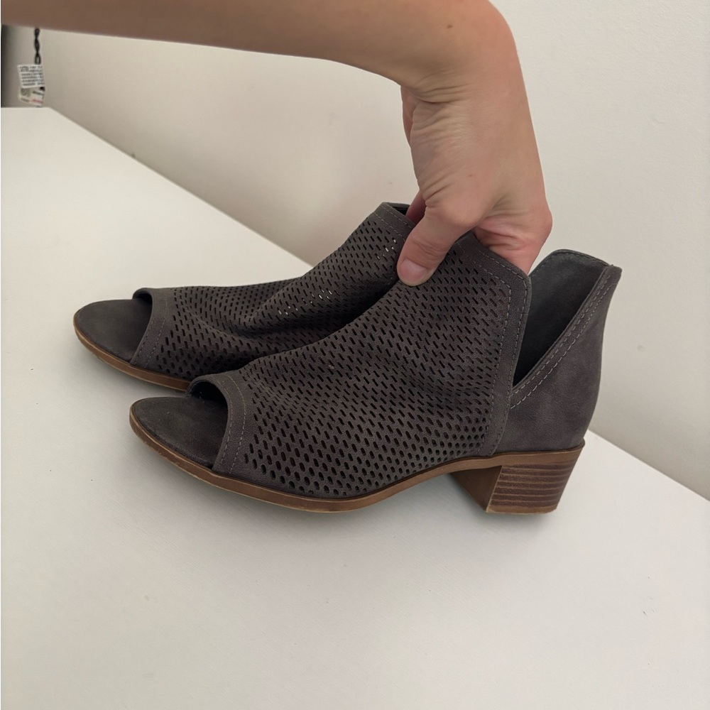 Elegant Gray Peep-Toe Mules